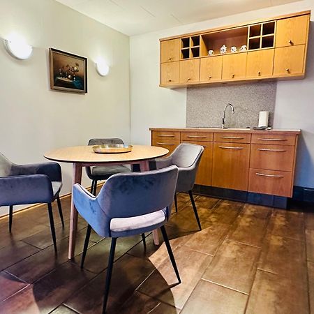 Akureyri Central Apartment Экстерьер фото
